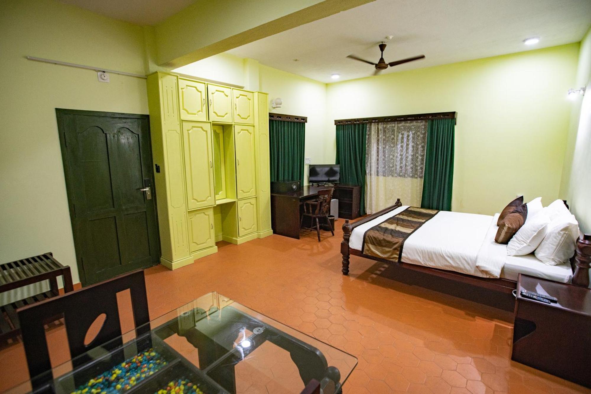 Krishna Beach Resort Kannur ภายนอก รูปภาพ